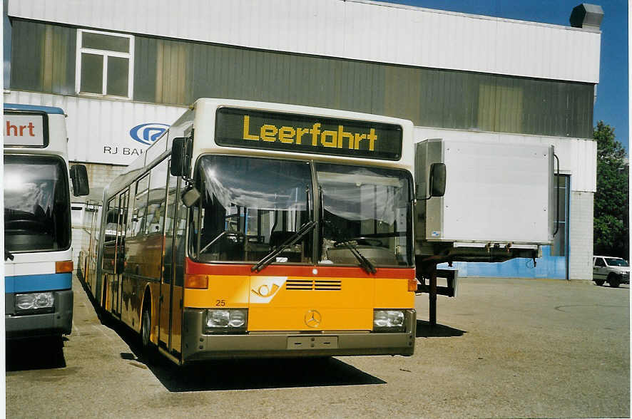 (070'536) - PostAuto Zrich - Nr. 25 - Mercedes (ex P 27'710) am 28. August 2004 in Biel, BTR