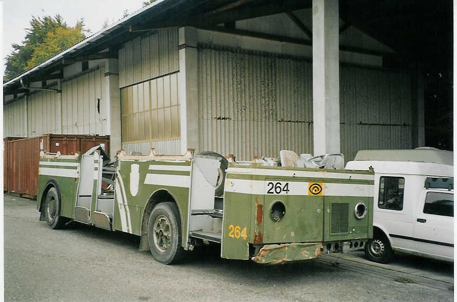 (071'007) SVB Bern - Nr. 264 - FBW/SWS-Gangloff am 11. September 2004 in Niederscherli (...oder was noch briggeblieben ist!)