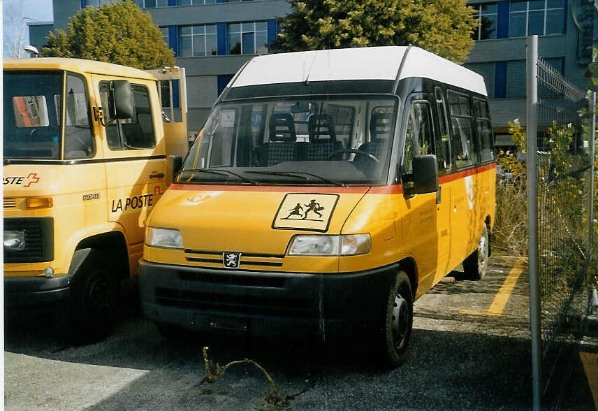 (071'418) - Jordan, Villarimboud - Peugeot am 3. Oktober 2004 in Yverdon, Postgarage