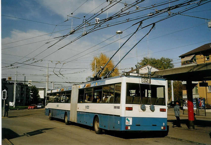 (072'225) - VBZ Zrich - Nr. 3 - Mercedes Gelenktrolleybus am 23. Oktober 2004 in Zrich, Bucheggplatz