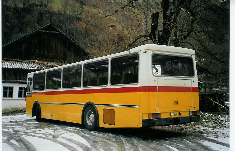 (072'820) - Schmocker, Stechelberg - Nr. 3 - Saurer/R&J (ex Nr. 1; ex Gertsch, Stechelberg Nr. 1) am 28. November 2004 in Stechelberg, Hotel