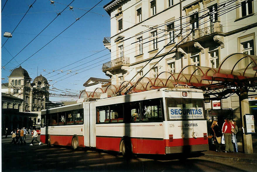 (073'916) - SW Winterthur - Nr. 126 - Saurer/FHS Gelenktrolleybus am 8. Januar 2005 beim Hauptbahnhof Winterthur