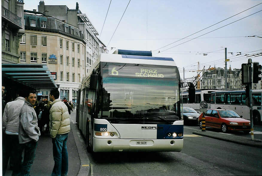 (075'132) - TL Lausanne - Nr. 800/VD 1413 - Neoplan Gelenkduobus am 24. Februar 2005 in Lausanne, Bel-Air