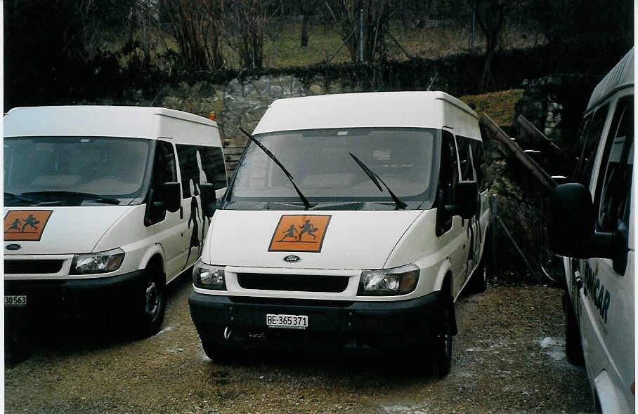 (075'417) - Funi-Car, Biel - Nr. 71/BE 365'371 - Ford am 5. Mrz 2005 in Biel, Garage