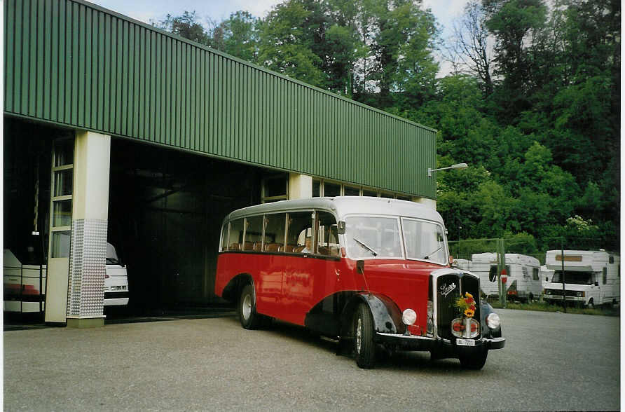 (077'104) - Stterlin, Schnenbuch - BL 7211 - Saurer/Gangloff (ex Geiger, Adelboden Nr. 11; ex P 23'100; ex P 2153) am 5. Juni 2005 in Liestal, Garage AAGL