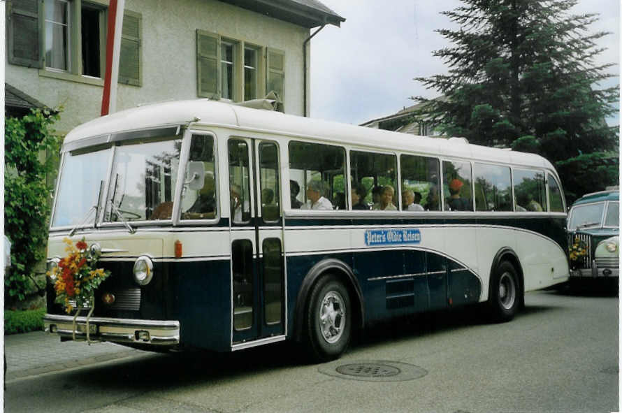 (077'308) - Schmid, Oberdorf - BL 57'354 - Saurer/R&J (ex AGR Reigoldswil; ex BSF Hochdorf Nr. 8; ex ATGH Heiligenschwendi Nr. 5) am 5. Juni 2005 in Arboldswil, Dorfstrasse