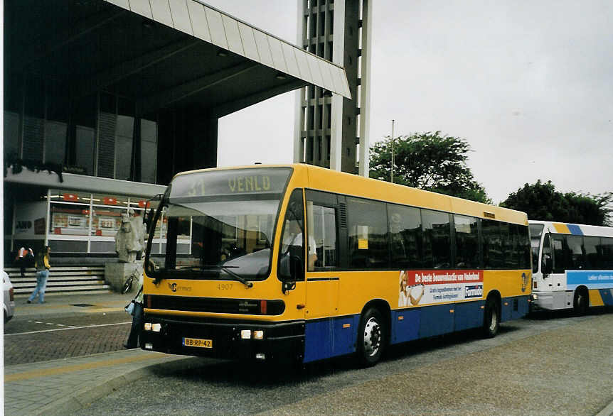 (078'917) - Hermes, Kampen - Nr. 4907/BB-RP-42 - Den Oudsten am 21. Juli 2005 beim Bahnhof Venlo