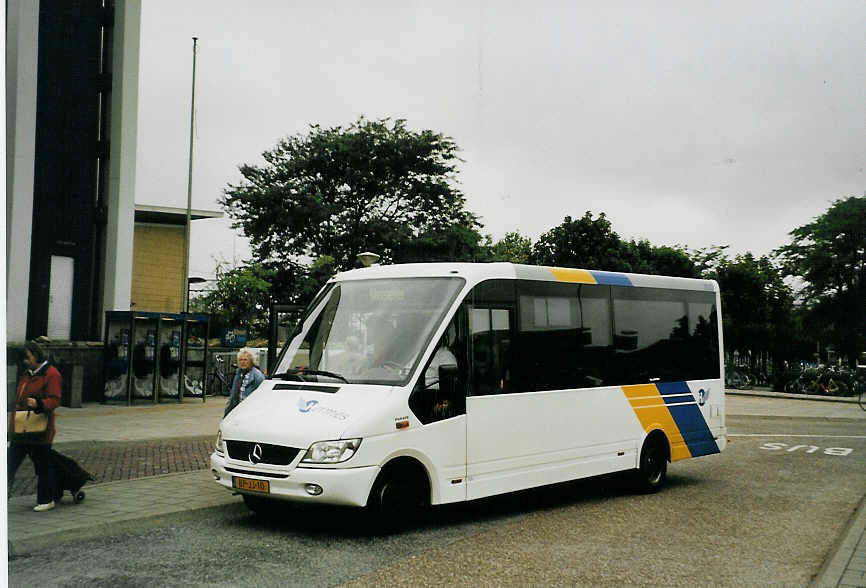 (078'922) - Hermes, Kampen - Nr. 1510/BP-JJ-10 - Mercedes am 21. Juli 2005 beim Bahnhof Venlo