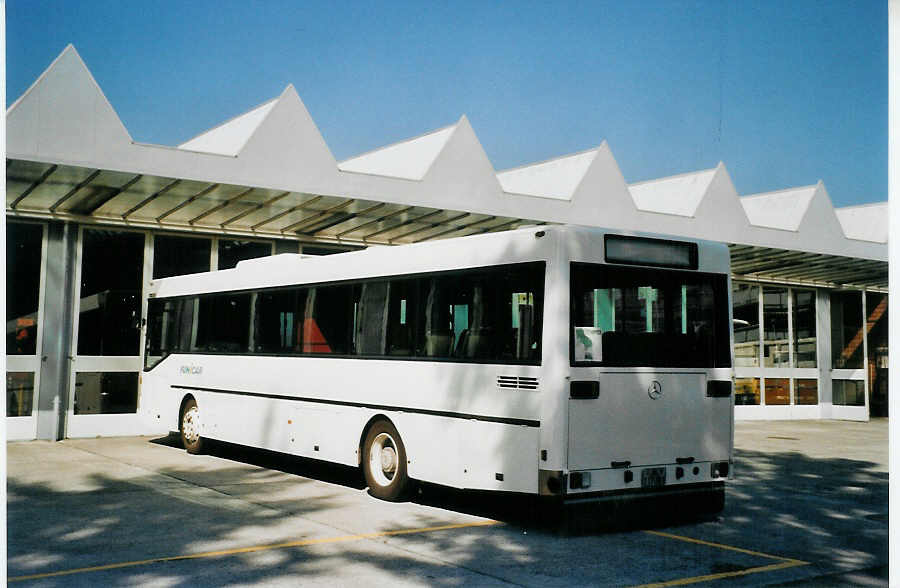 (080'502) - Funi-Car, Biel - Nr. 1/BE 117'301 - Mercedes am 22. September 2005 in Thun, Garage STI