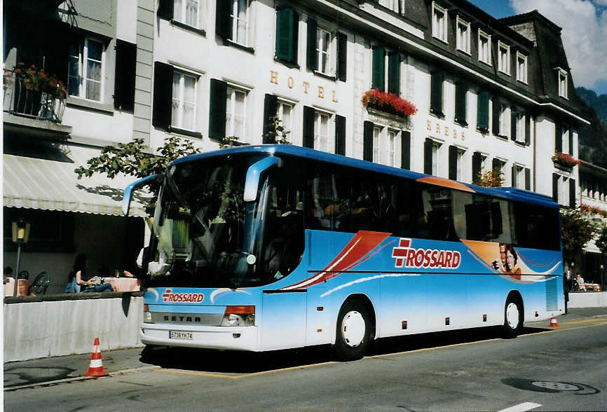 (080'519) - Aus Frankreich: Frossard, Thonon - 5738 YH 74 - Setra am 25. September 2005 in Interlaken, Bahnhofstrasse