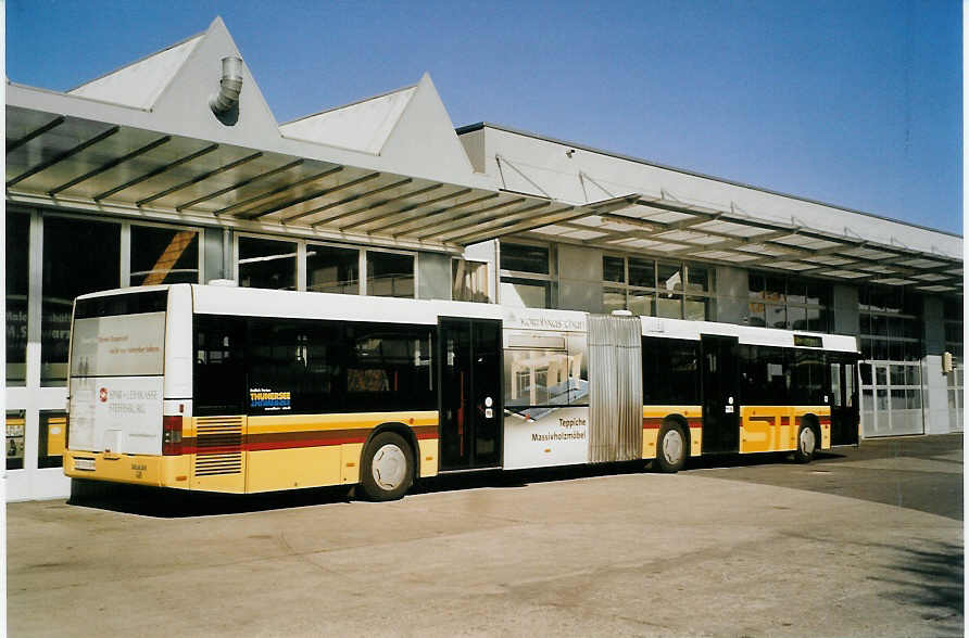 (080'714) - STI Thun - Nr. 89/BE 572'089 - MAN am 16. Oktober 2005 in Thun, Garage