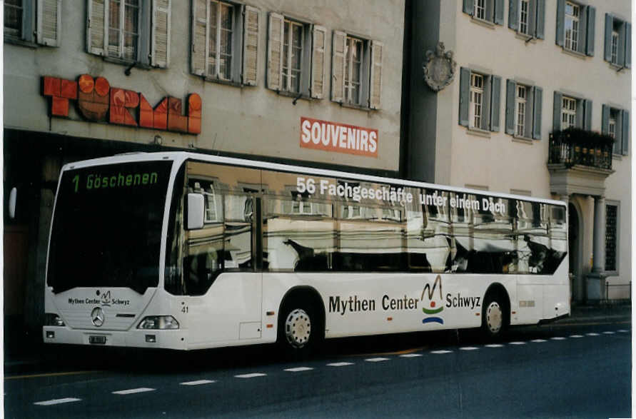 (081'129) - AAGU Altdorf - Nr. 41/UR 9141 - Mercedes am 20. Oktober 2005 in Altdorf, Telldenkmal