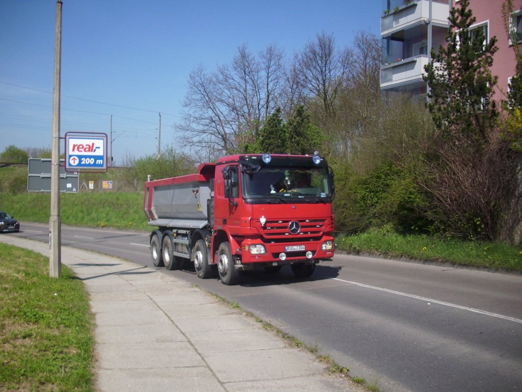 Mercedes-Benz Kipper in Bergen.