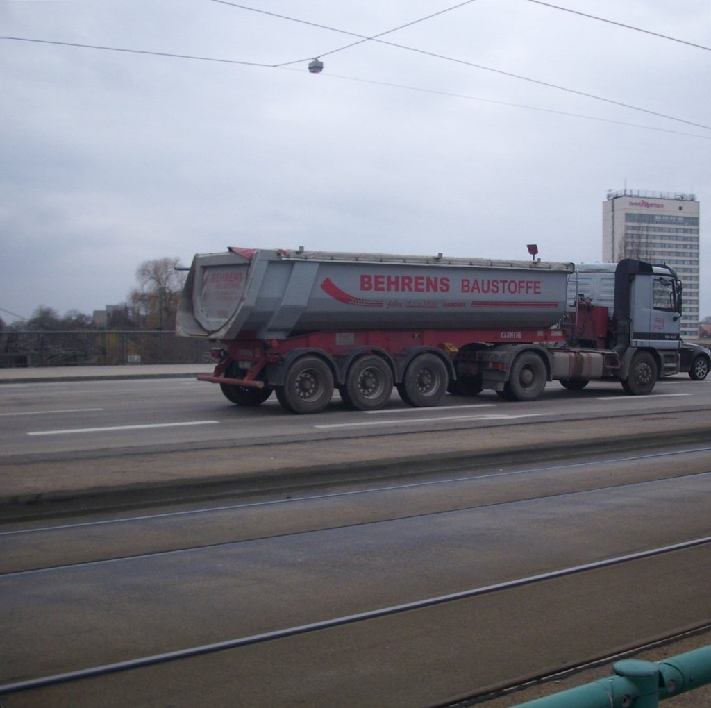 Mercedes-Benz Kipper in Potsdam.