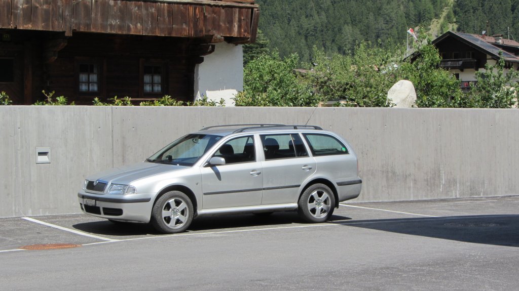 Skoda Octavia in Mayrhofen im Zillertal am 17.5.2012.