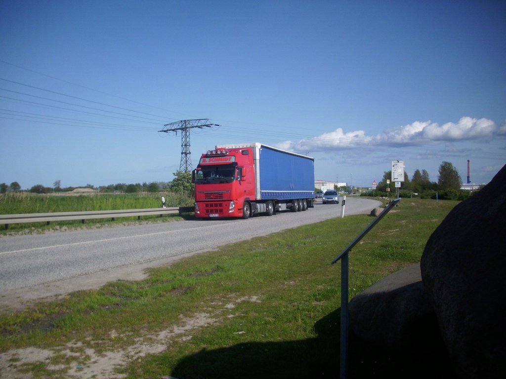 Volvo Sattelzug in Mukran.