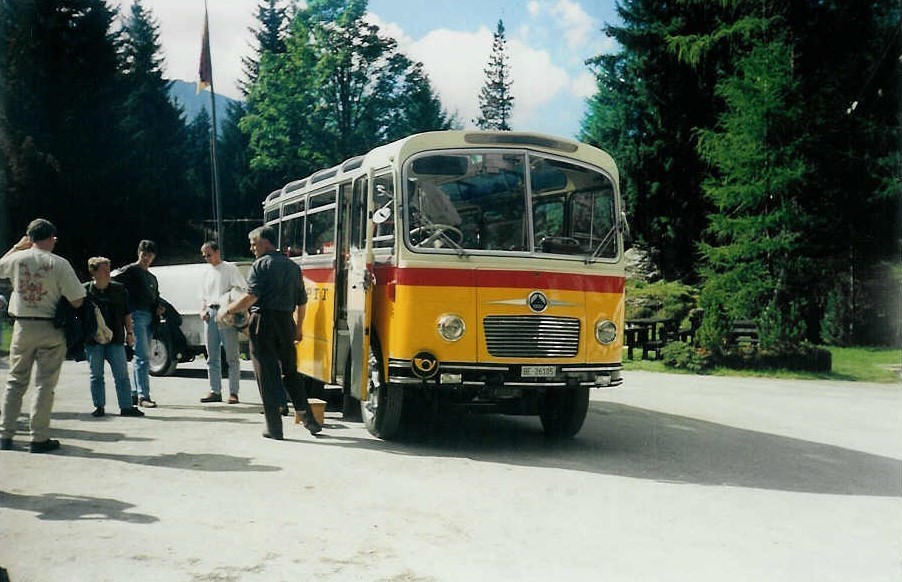 (014'936) - Aus dem Archiv: Schmid, Thrishaus - Nr. 9/BE 26'105 - Saurer/R&J (ex Geiger, Adelboden Nr. 9) am 7. September 1996 auf der Griesalp