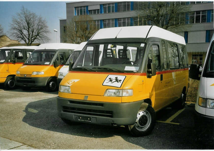 (084'019) - CarPostal Vaud-Fribourg - Fiat am 19. Mrz 2006 in Yverdon, Garage