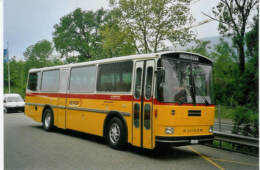 (085'313) - Allemann, Birsfelden - BE 1817 U - Saurer/Tscher (ex Semadeni, Poschiavo; ex Kasper, Poschiavo; ex PostAuto Graubnden; ex P 24'285) am 20. Mai 2006 in Bellach, Hess