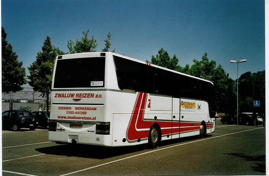 (087'122) - Aus Holland: Zwaluw, Werkendam - Nr. 17/BR-TS-97 - Van Hool am 5. Juli 2006 in Thun, Seestrasse