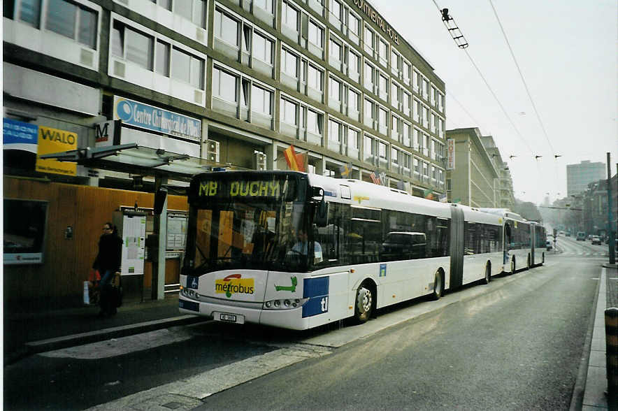 (092'521) - TL Lausanne - Nr. 537/VD 1601 - Solaris am 17. Mrz 2007 beim Bahnhof Lausanne