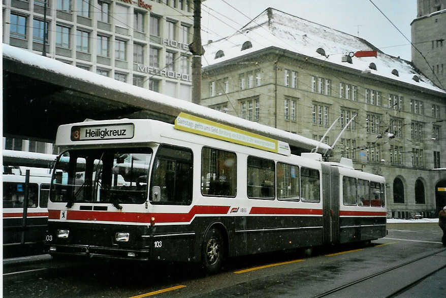 (093'030) - VBSG St. Gallen - Nr. 103 - Saurer/Hess Gelenktrolleybus am 22. Mrz 2007 beim Bahnhof St. Gallen