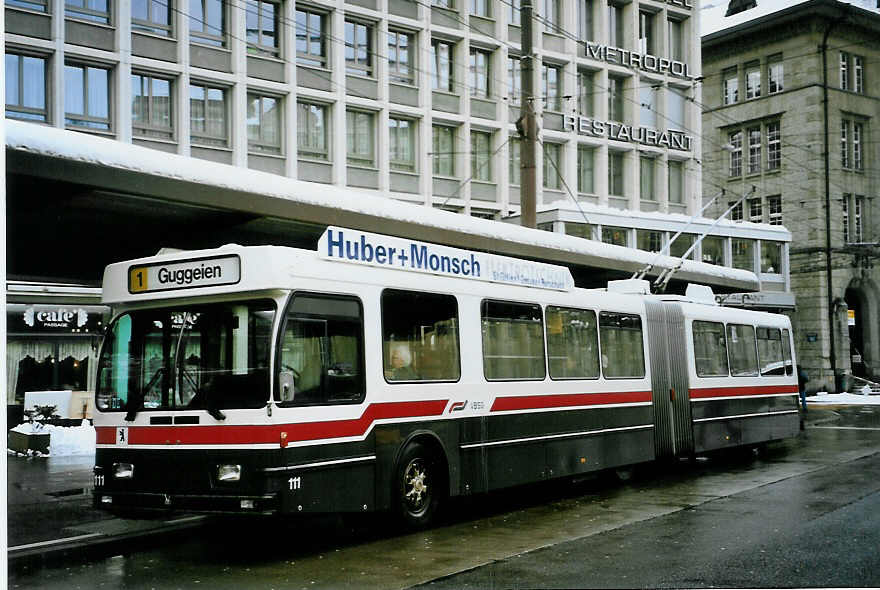 (093'119) - VBSG St. Gallen - Nr. 111 - Saurer/Hess Gelenktrolleybus am 22. Mrz 2007 beim Bahnhof St. Gallen