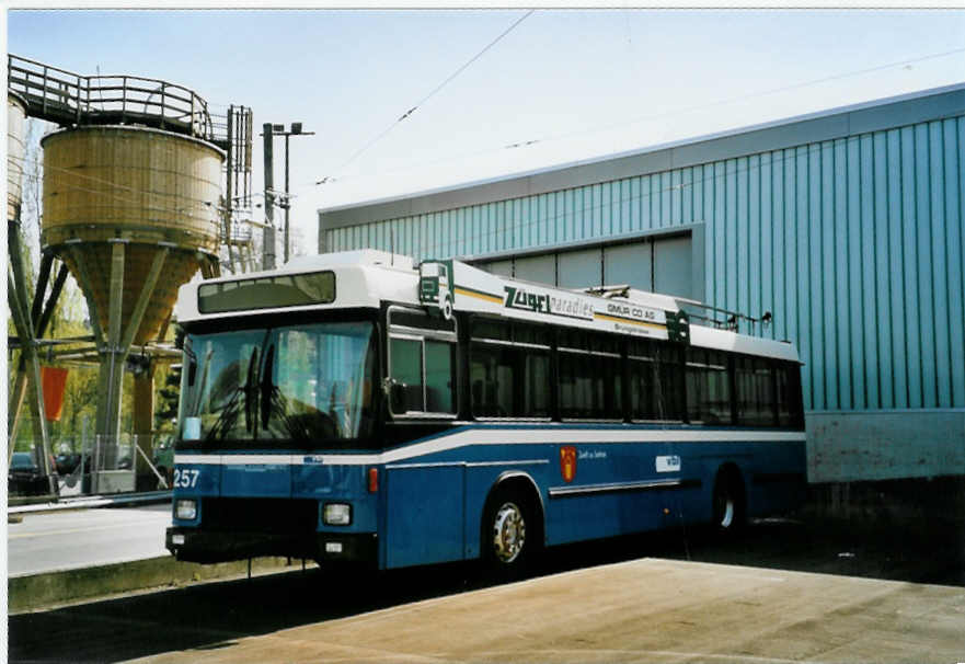 (093'917) - VBL Luzern - Nr. 257 - NAW/R&J-Hess Trolleybus am 13. April 2007 in Luzern, Depot