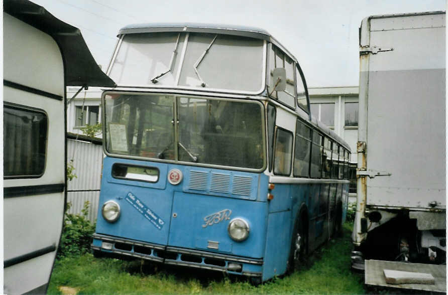 (095'206) - Oldie-Tours Zrisee, Wollerau - FBW/Tscher Hochlenker (ex VBZ Zrich Nr. 250) am 2. Juni 2007 in Schmerikon, Garage