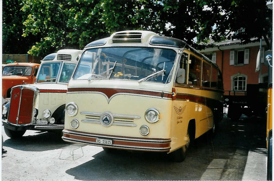 (095'617) - Ballestraz, Grne - VS 11'615 - Saurer/Saurer (ex Girardet, Yverdon) am 23. Juni 2007 in Aigle, Saurertreffen