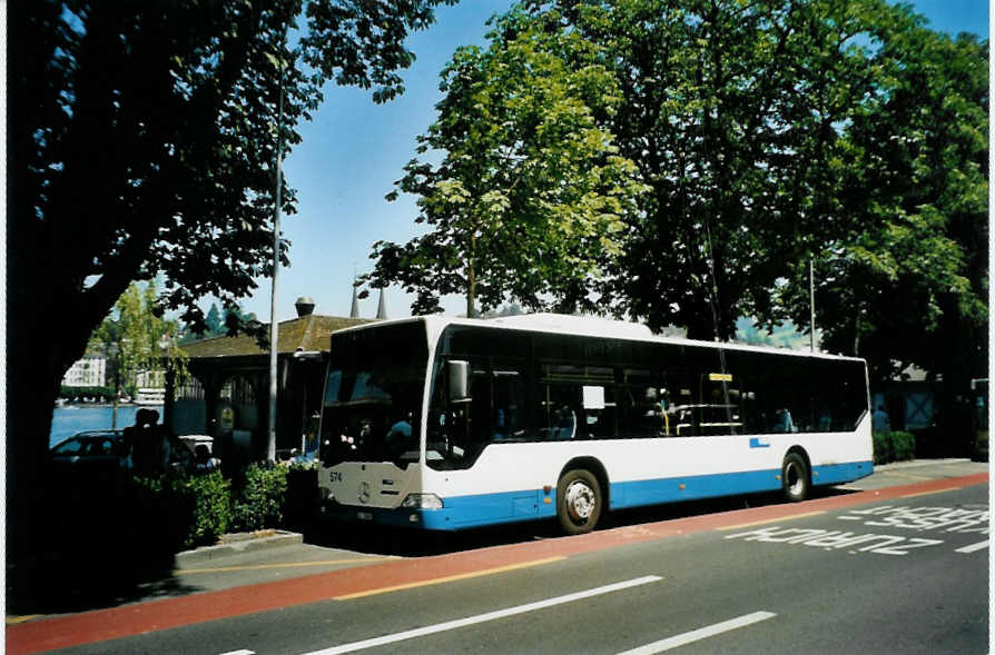 (096'137) - VBL Luzern - Nr. 574/LU 15'060 - Mercedes am 15. Juli 2007 beim Bahnhof Luzern