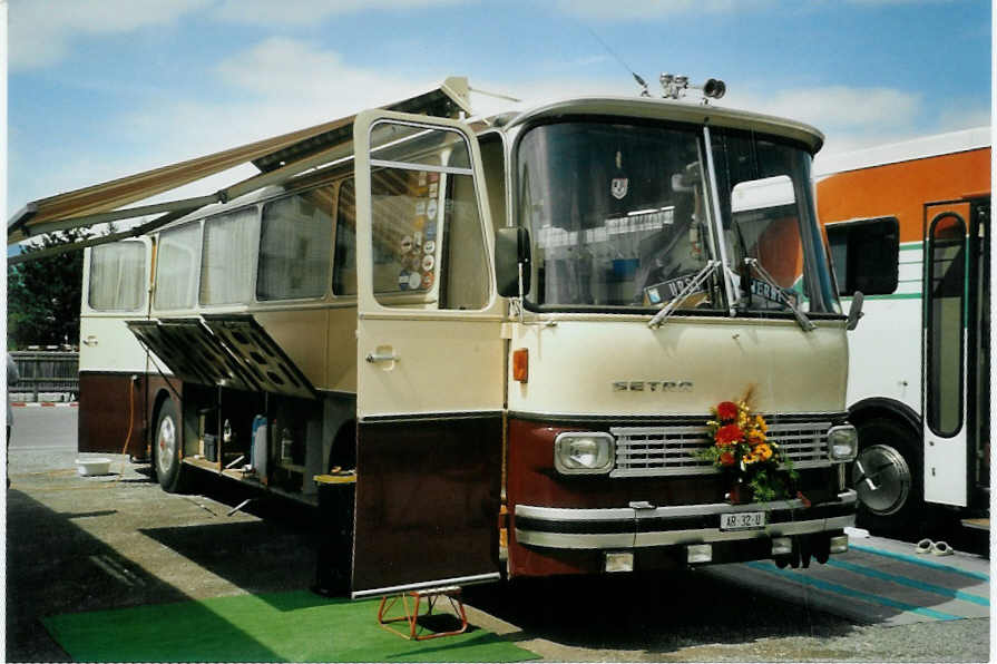 (097'422) - Aus der Schweiz: Niederer, Grub - AR 32 U - Setra am 18. August 2007 in Schaan, Wohnbustreffen