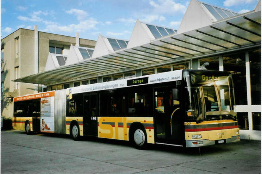 (097'520) - STI Thun - Nr. 102/BE 577'102 - MAN am 19. August 2007 in Thun, Garage