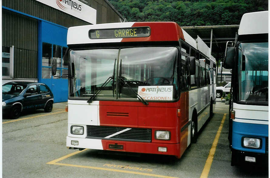 (098'222) - TPF Fribourg - Nr. 375 - Volvo/Hess (ex TF Fribourg Nr. 75) am 1. September 2007 in Biel, Rattinbus