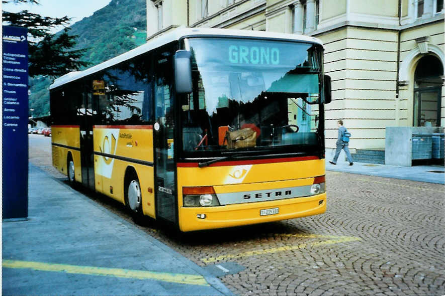 (099'737) - AutoPostale Ticino - TI 215'310 - Setra (ex Marchetti, Airolo) am 3. Oktober 2007 beim Bahnhof Bellinzona