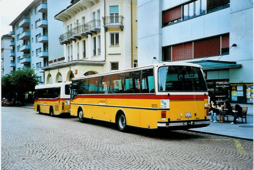 (099'803) - AutoPostale Ticino - TI 215'379 - Setra (ex P 25'077) am 3. Oktober 2007 beim Bahnhof Bellinzona