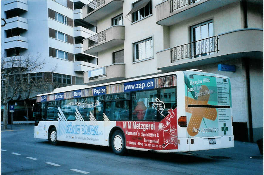 (101'935) - PostAuto Wallis - VS 241'959 - Mercedes am 16. Dezember 2007 beim Bahnhof Brig