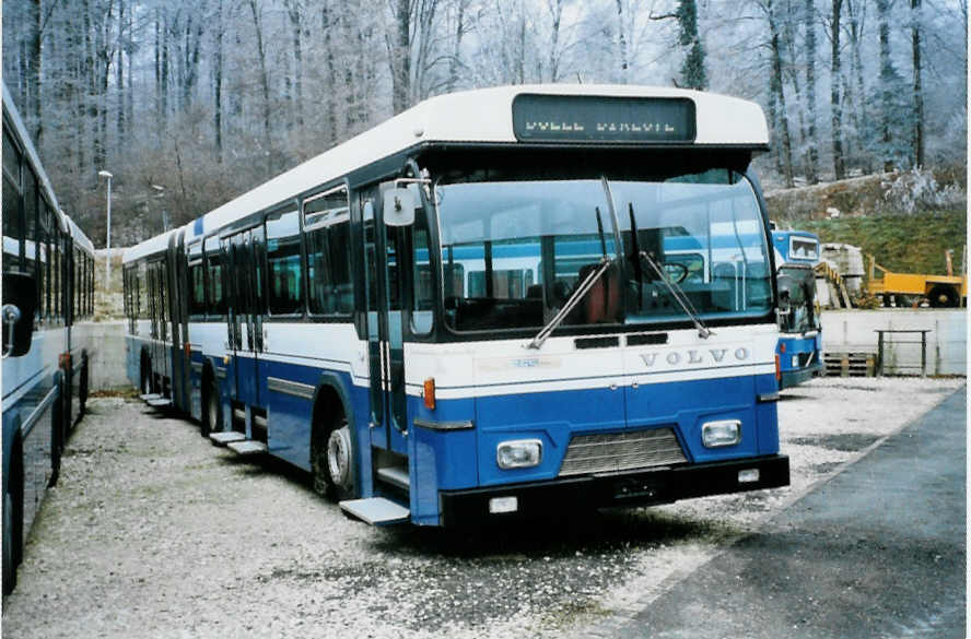 (102'114) - TPF Fribourg - Nr. 108 - Volvo/Hess (ex Nr. 574; ex TF Fribourg Nr. 174) am 22. Dezember 2007 in Safnern, BTR