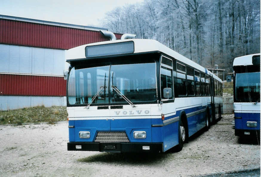 (102'117) - TPF Fribourg - Nr. 111 - Volvo/Hess (ex Nr. 573; ex TF Fribourg Nr. 173) am 22. Dezember 2007 in Safnern, BTR