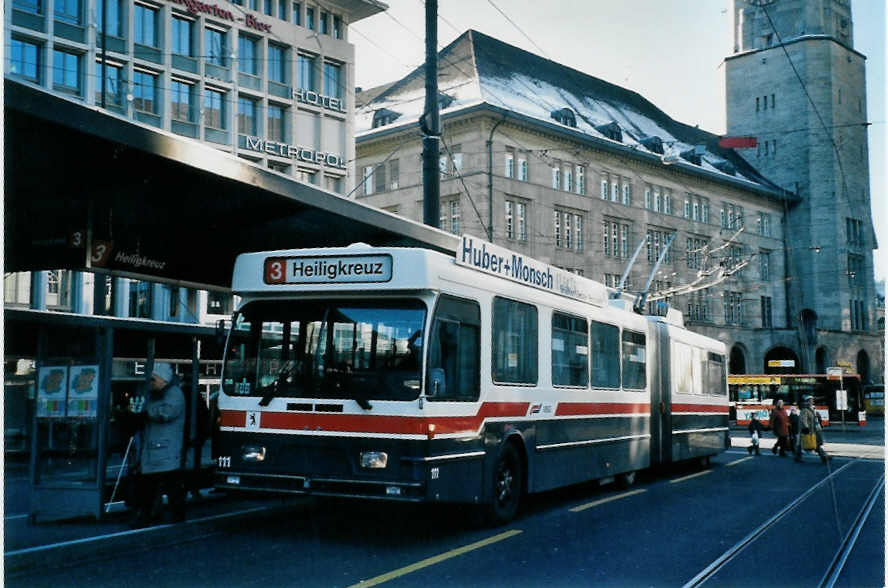 (102'511) - VBSG St. Gallen - Nr. 111 - Saurer/Hess Gelenktrolleybus am 29. Dezember 2007 beim Bahnhof St. Gallen