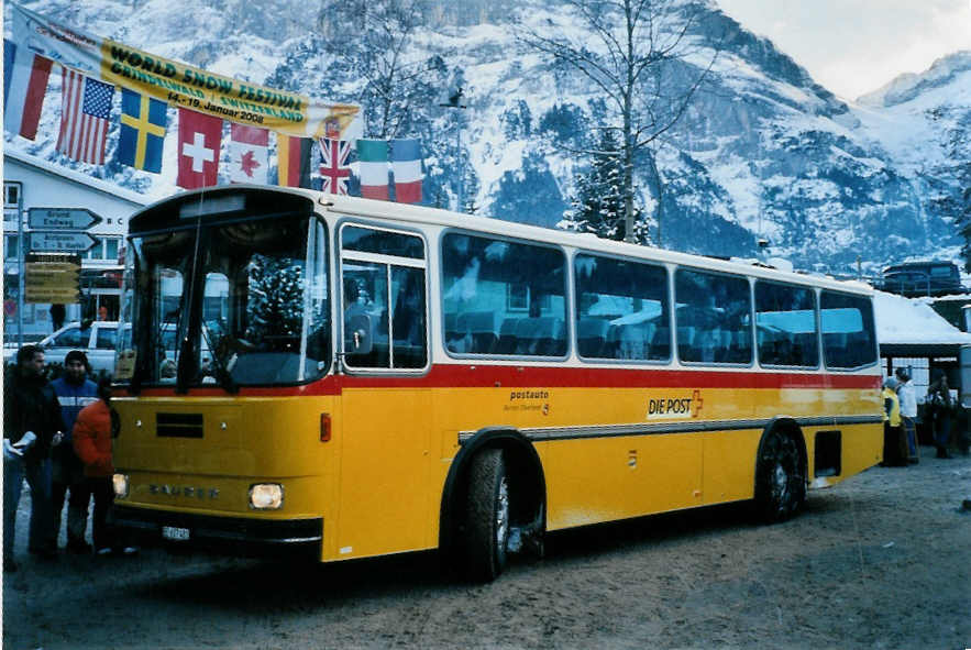 (102'835) - AVG Meiringen - BE 607'481 - Saurer/R&J (ex PostAuto Berner Oberland; ex P 24'357) am 2. Januar 2008 beim Bahnhof Grindelwald