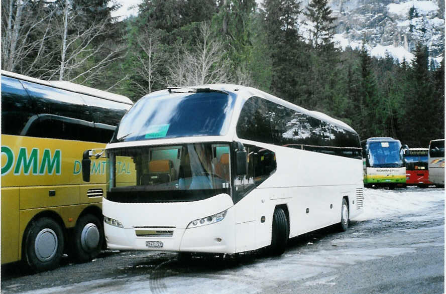 (103'112) - MAN, Otelfingen - ZH 471'727 - Neoplan am 6. Januar 2008 in Adelboden, Unter dem Birg