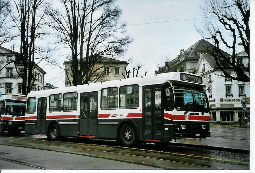 (103'314) - VBSG St. Gallen - Nr. 212/SG 141'212 - Saurer/Hess am 7. Januar 2008 beim Bahnhof St. Gallen