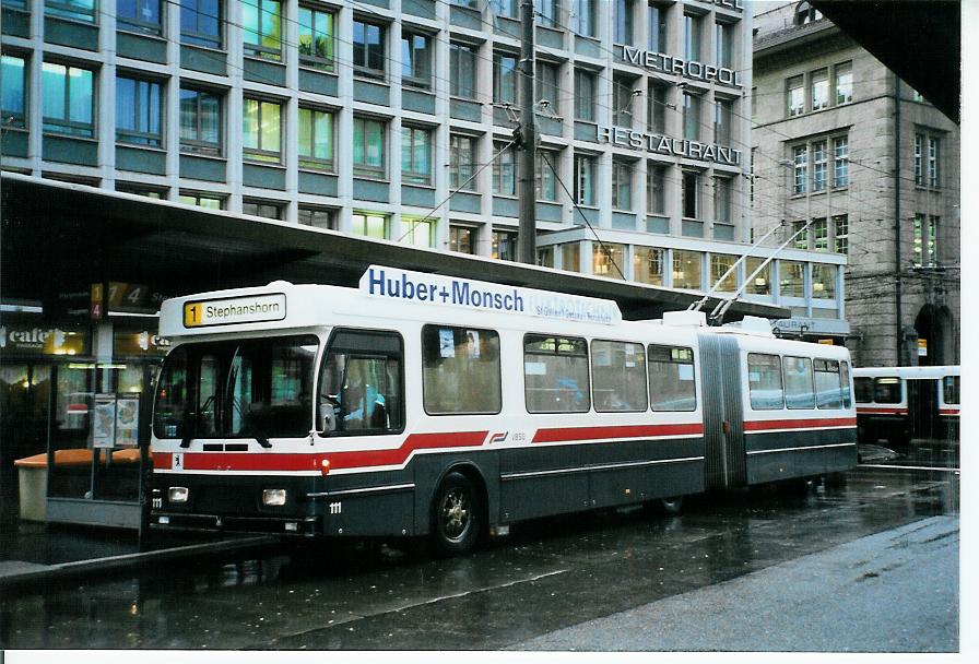 (103'329) - VBSG St. Gallen - Nr. 111 - Saurer/Hess Gelenktrolleybus am 7. Januar 2008 beim Bahnhof St. Gallen