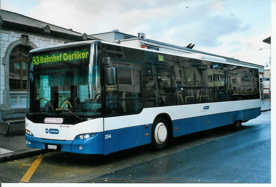 (103'502) - VBZ Zrich - Nr. 254/ZH 726'254 - Neoplan am 7. Januar 2008 beim Bahnhof Zrich-Oerlikon