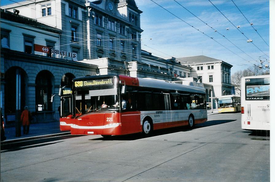 (103'813) - SW Winterthur - Nr. 221/ZH 451'221 - Solaris am 28. Januar 2008 beim Hauptbahnhof Winterthur