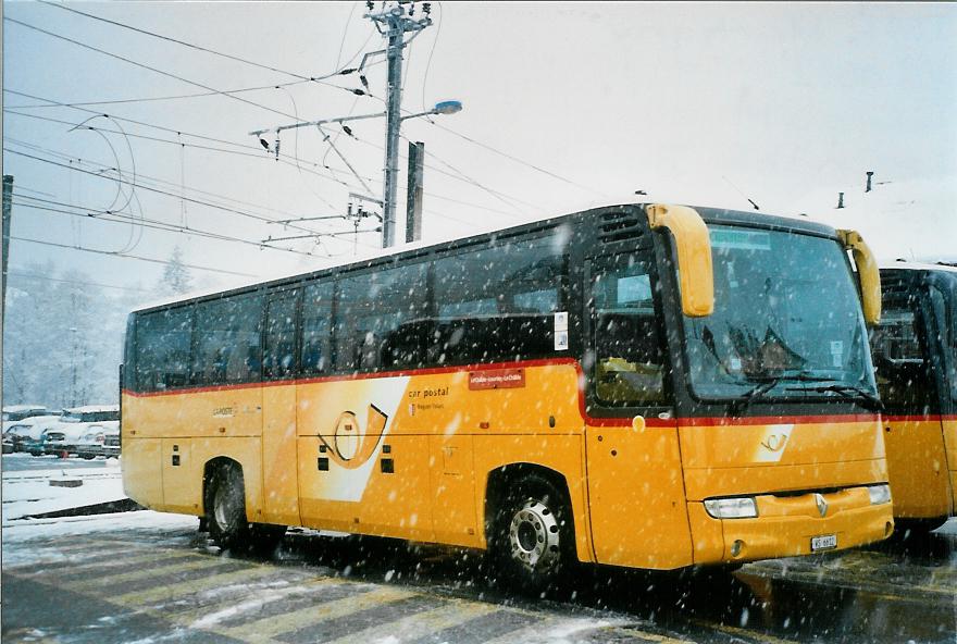 (105'601) - TMR Martigny - VS 6612 - Renault (ex Perrodin-Mtral, Le Chble) am 21. Mrz 2008 beim Bahnhof Le Chble