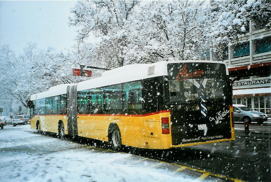 (105'618) - Buchard, Leytron - Nr. 150/VS 104'344 - Volvo am 21. Mrz 2008 beim Bahnhof Sion