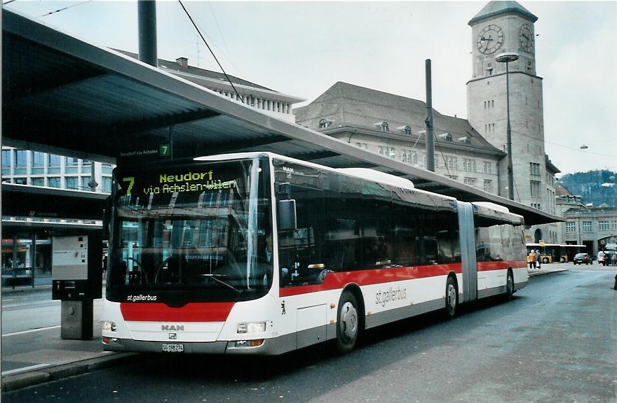 (105'821) - St. Gallerbus, St. Gallen - Nr. 274/SG 198'274 - MAN am 29. Mrz 2008 beim Bahnhof St. Gallen