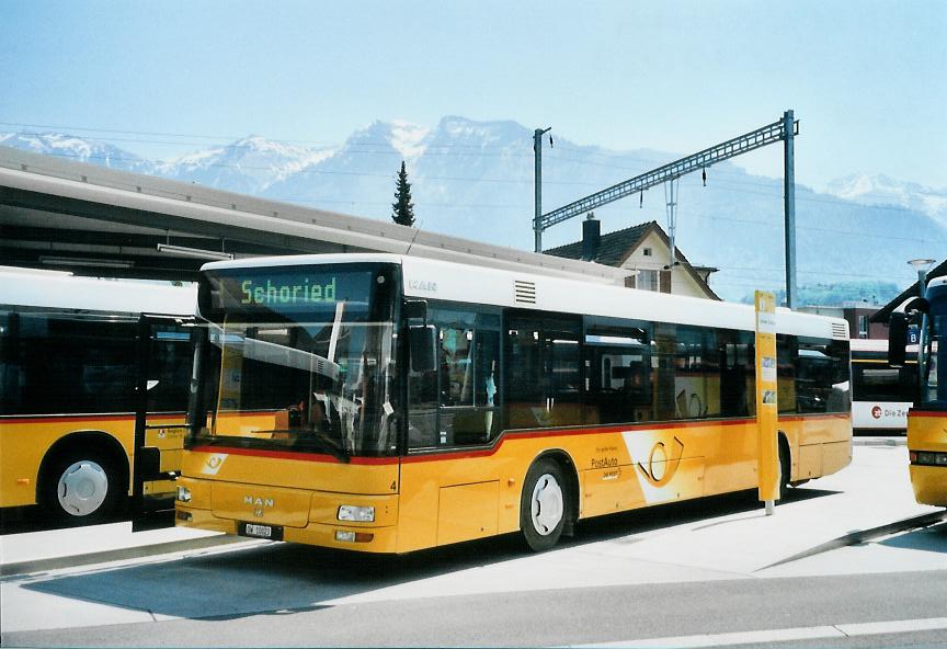 (106'924) - Dillier, Sarnen - Nr. 4/OW 10'023 - MAN am 10. Mai 2008 beim Bahnhof Sarnen